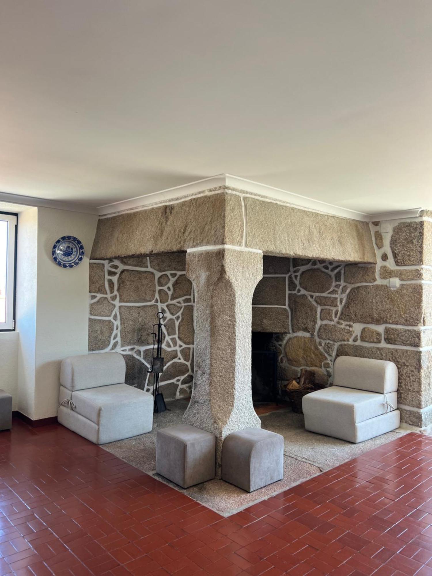 Casa De Lagarinhos Jacuzzi Spa Jogos Gym - Serra Da Estrela - Seia - Gouveia Gouveia  Ngoại thất bức ảnh